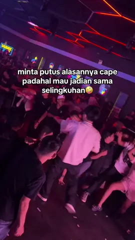 kasus ga tuh? #fypシ゚viral🖤tiktok #helensplaymart #helensnightmart #partypeople #makassar 
