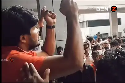 গতকাল দেখলাম, ছাত্রদলের মনোনীত ভিপি প্রার্থী আবিদুল ইসলামকে নিয়ে অনেকে ফেসবুকে পোস্ট দিচ্ছেন ও তাঁর বক্তব্য ট্রল করছেন। আবার অনেকে তাঁকে ছাত্রলীগ নেতা সাদ্দামের সাথে তুলনা করছেন। আবিদুল ইসলামের সাথে আপনার মতের অমিল থাকতেই পারে, কিন্তু তাঁর অবদান স্বীকার করতে হবে।  গত ফ্যাসিস্ট আমলের জুলুমের শিকার প্রত্যেক মানুষের প্রতি আমাদের সহনশীল হওয়া উচিত। ট্রল ও সমালোচনা করতেই পারেন, কিন্তু এমন কোনো ট্যাগ দেবেন না যা ভবিষ্যৎ রাজনীতির জন্য হুমকি হয়ে দাঁড়ায়। ডাকসু নির্বাচনের প্রত্যেক প্রার্থীর জন্য রইলো শুভকামনা ও ভালোবাসা। লেখা : রবিউল ইসলাম। #westandabid  #bangladesh_nationalist_party_bnp_10  #আপোষহীন_দেশনেত্রী_বেগম_খালেদা_জিয়া 