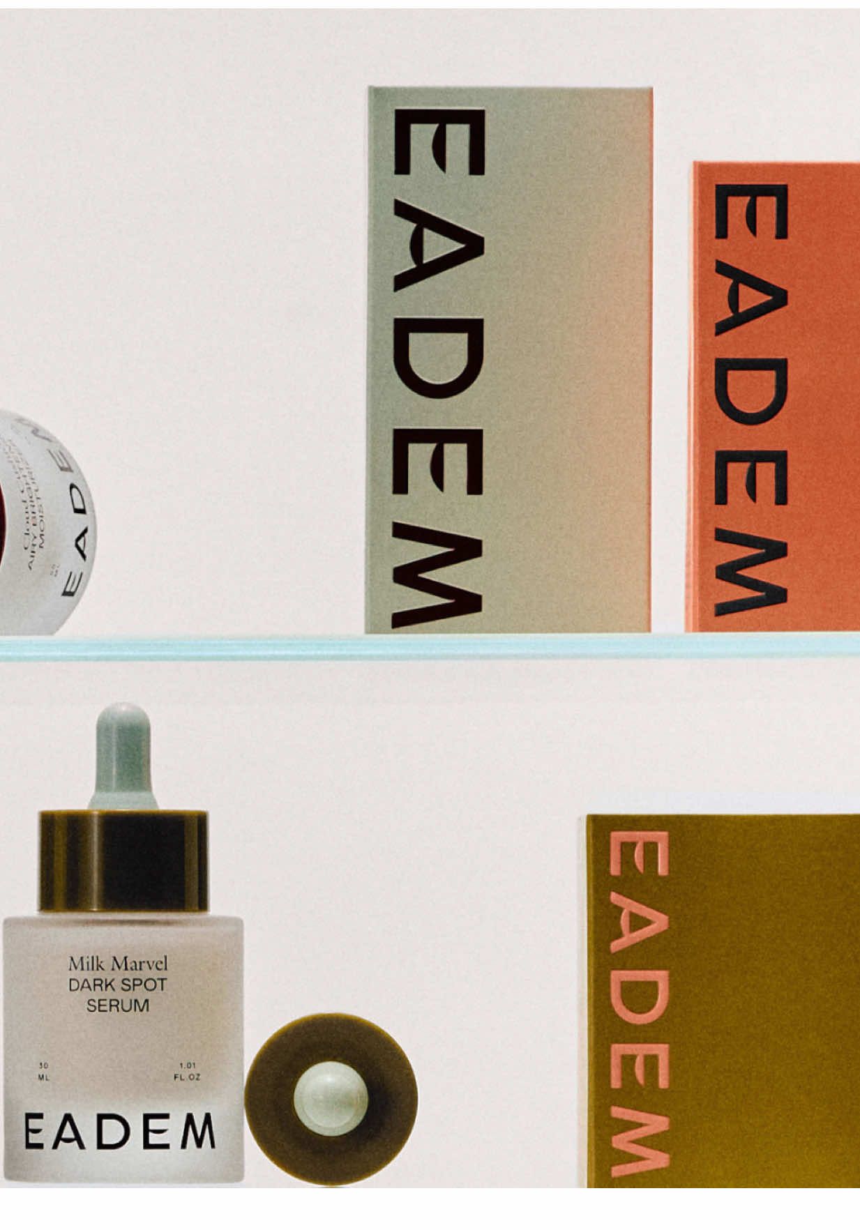 Silky. Milky. Hydrating. That’s how Cashmere Peel feels on skin. The proprietary 9% blend of AHA/PHAs (Azelaic, Tranexamic, Lactic Acid and Gluconolactone) is infused with Rice Water and Colloidal Oatmeal Extract to supplement (not strip) moisture levels in the skin. This formula leaves the skin radiant and supple upon application and better equipped to absorb other actives in your routine. Shop now on eadem.co and @sephora