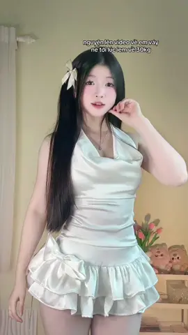 chỉ nhìn và khen thui nhó #thuyhoa #vaylua #vayluacoyem #thoitrangnu #viral 