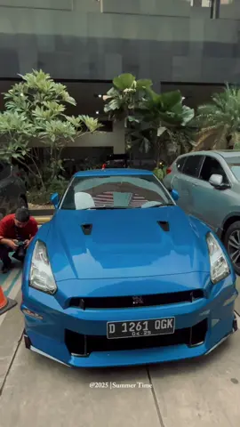 KPK menyita 22 kendaraan usai menggelar OTT terhadap Wakil Menteri Ketenagakerjaan Immanuel Ebenezer. Puluhan kendaraan yang disita itu terdiri dari 15 mobil dan 7 motor. #KPK #OTT #ImmanuelEbenezer #Wamenaker #Korupsi #CapCut 