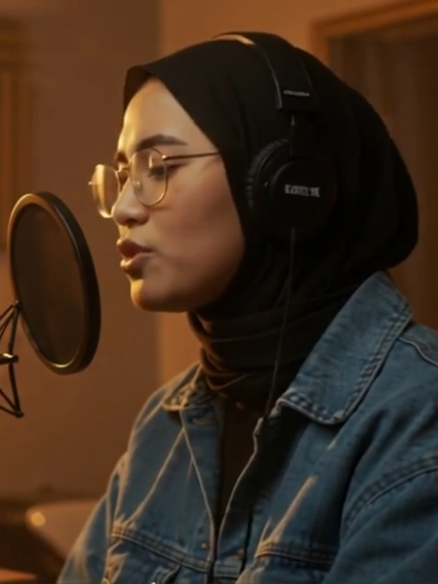 Mbak Sri - Guru Beban Negara - Pari Kesit Rap hijab #parikesit #raphijab #srimulyani #guru #gurubebannegara