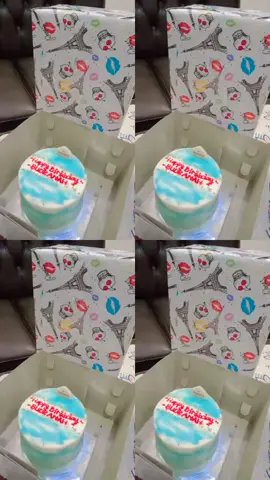 Yee dikasih kado Tante Rini 🤗🥰