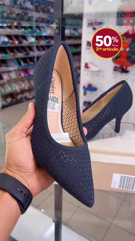 50% de descuento en el 2do artículo de igual o menor valor. Válido hasta el 8 de septiembre. 🧡 #payless #ofertas #fyp #foryoupage #viral 