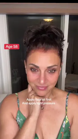 If you’re not relaxing the muscles you’re not getting rid of your wrinkles or sagging. Get your roller at facefitcanada.com #facefitroller #naturalbotox #lymphaticdrainage #slowdownaging #naturalfacelift 