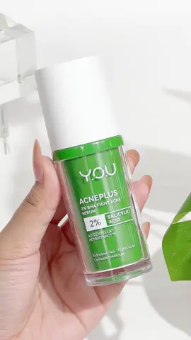 Acne fighters merapat!😍💚 Yuk kita unbox AcnePlus 2% BHA Fight Acne Pore Serum!✨ Si serum powerful yang siap bersihin pori & komedo, plus cegah jerawat balik lagi~ Say hello to cleaner, smoother, acne-free skin💚✨  #AcnePlus #YOUSkincare #JeratJerawat #YOUROWNUNIQUE