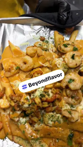 Have you checked out Beyond Flavor yet? If not, that’s crazy… because even your ex pulled up, and they got good taste in food (just not in people). 🤭😂 #BeyondFlavor #PettyAndProud #SanAntonioEats 