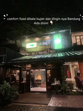 Comfort Food versi aku ada disini, dengan cuaca dingin nya Bandung saat ini, bisa jadi pilihan kamu yg mau angetin dan kenyangin perut😁👌 #kulinerbandung  #bandung #makananviral  #fyp #ramen 