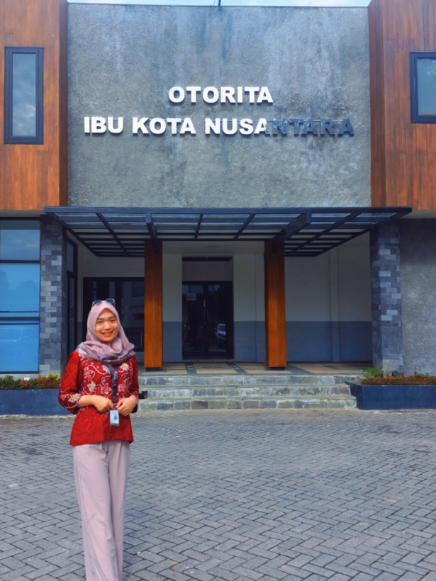 Halo young urban planner PWK ITNY  Perkenalkan saya Nani Noviyanti, S.PWK Alumni PWK ITNY Sebagai Penata Ruang Ahli Pertama, Ibu Kota Nusantara (IKN) Yuk join Perencanaan Wilayah dan Kota, ITNY  Mari menata kota & desa untuk masa depan yang lebih baik #pwk #pwkitny #itny #perencanaanwilayahdankota #ikn 