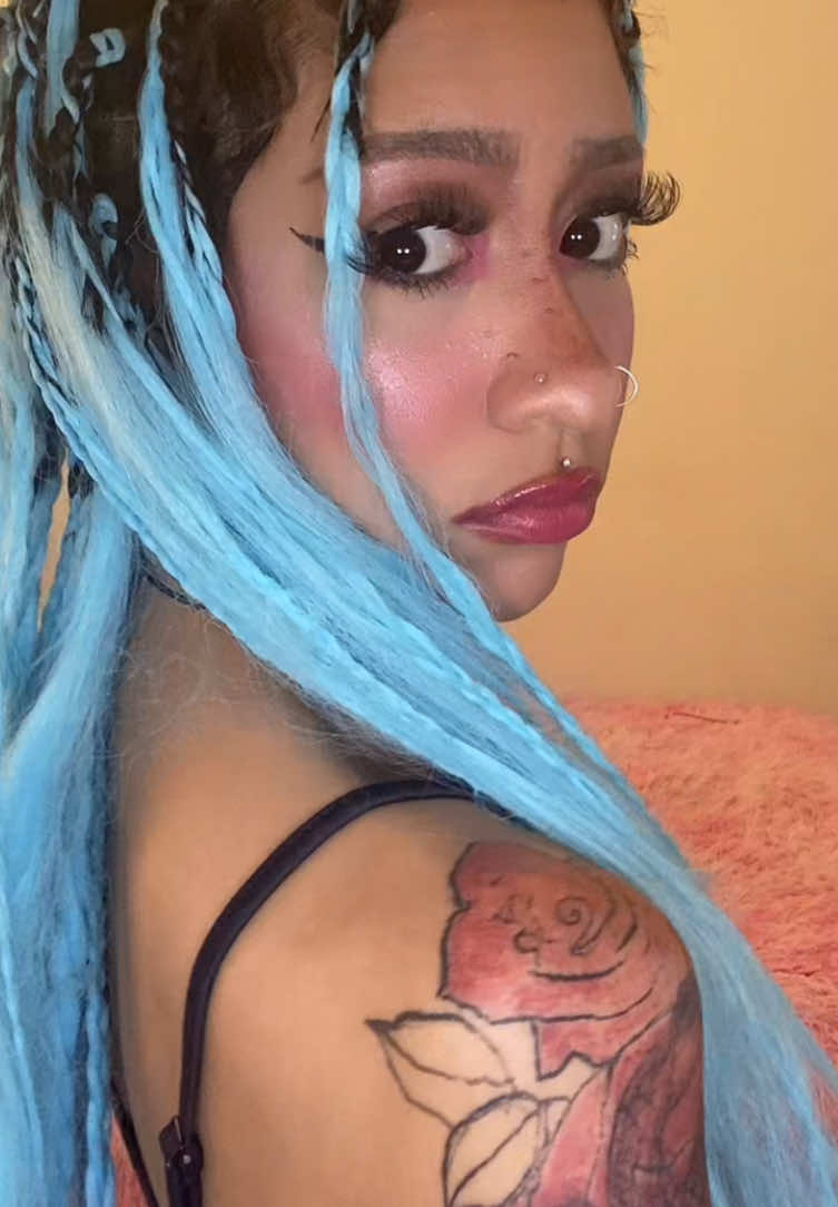 the face I made at the end bc I didn’t like my hair lol #foryou #hi #xyzbca #bluehair 