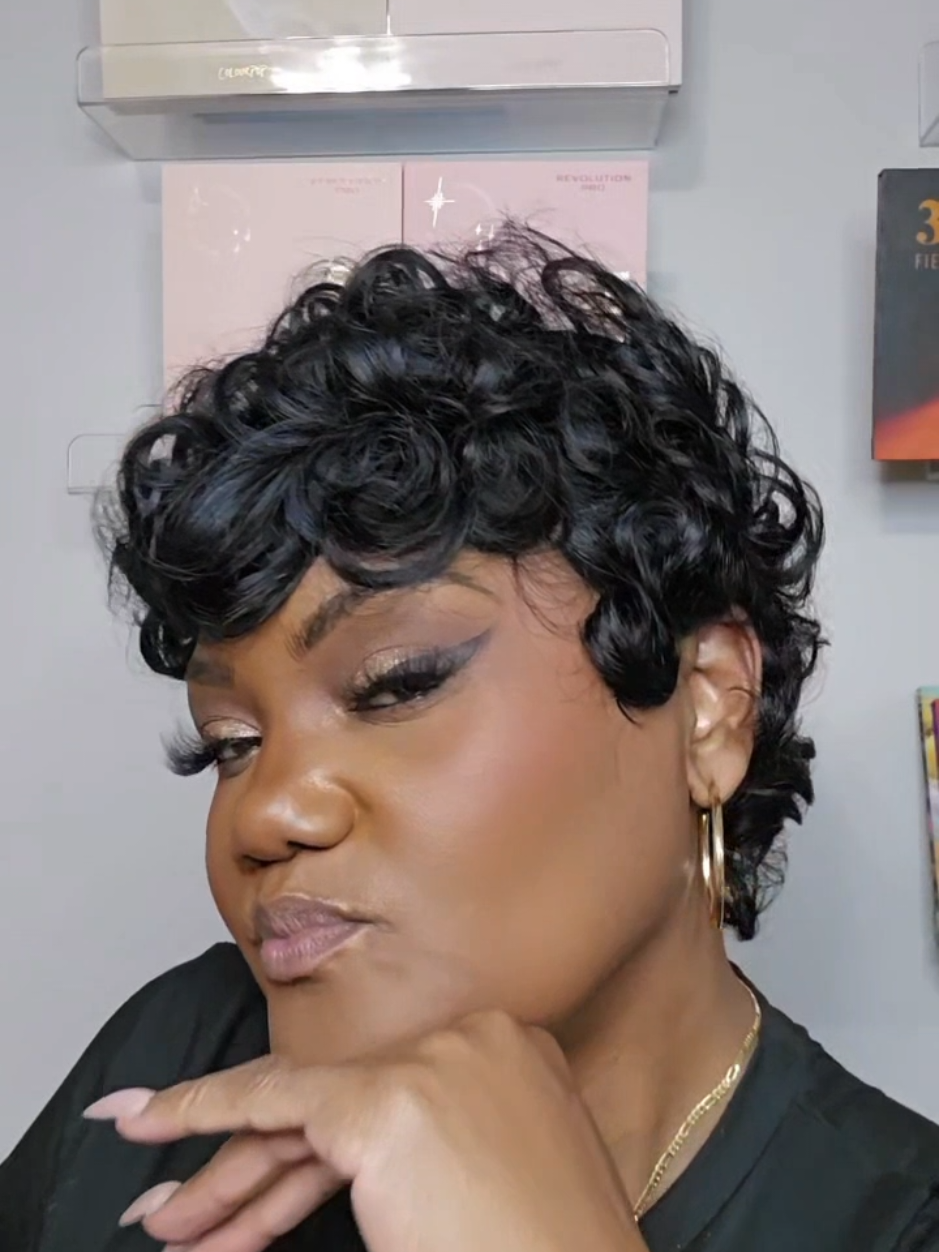 Hey my beautiful people! This a beginner friendly wig install, and it's beautiful! Get you one. #showrealhair #wigtok #beginnerfriendly @ShowReal Hair Store 