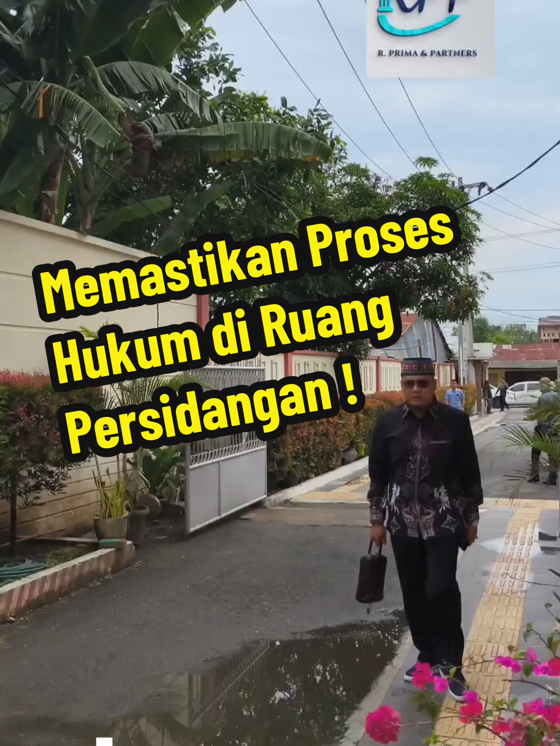 Karena hukum seharusnya bukan dagelan, melainkan jalan menuju kebenaran. Disitulah The Songkok LawyeR Berdiri #lawyer  #nttpride🏝🔥  #jakarta  #jawatimur  #solo 