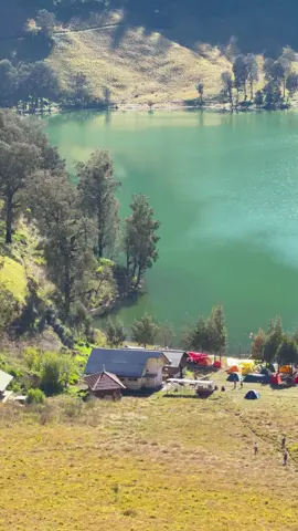 Cantik bgt ranu kumbolooo🥹🫶🏻 #ranukumbolo #nature #bromotenggersemeru #nature #fyp 