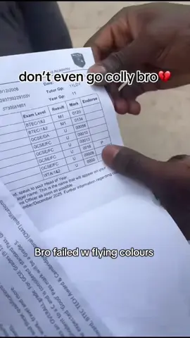 These got to be the worst  grades I’ve seen all day #somalitiktok #gcse #resultsday #fail #fyp 