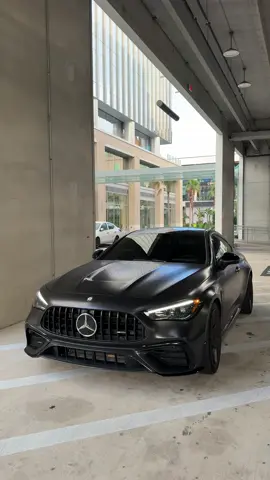 Huzz waiting for the Cle 😂🦇#cle53 #mercedes #carsoftiktok #amg #rain 