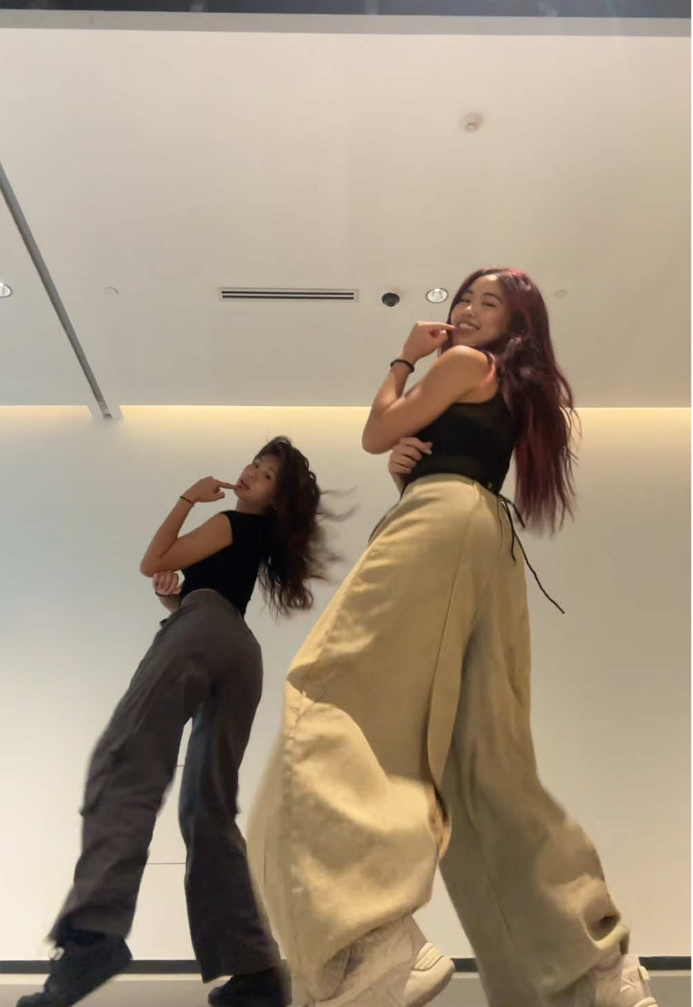 hehe tinashe concert tdy so ofc we had to bring this iconic tiktok back😎🌟 @liz #dancechallenge #tinashe #matchmyfreaktour #nastydancechallenge #sg 