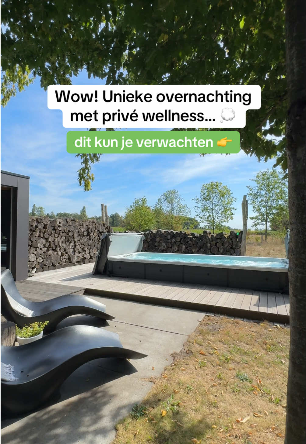 Opgelet! 👀 Wellness oase in eigen land 🧖‍♀️ Met wie wil jij hier overnachten? #nachtjeweg #brabant #bubbelbad #privespa #jacuzzi 