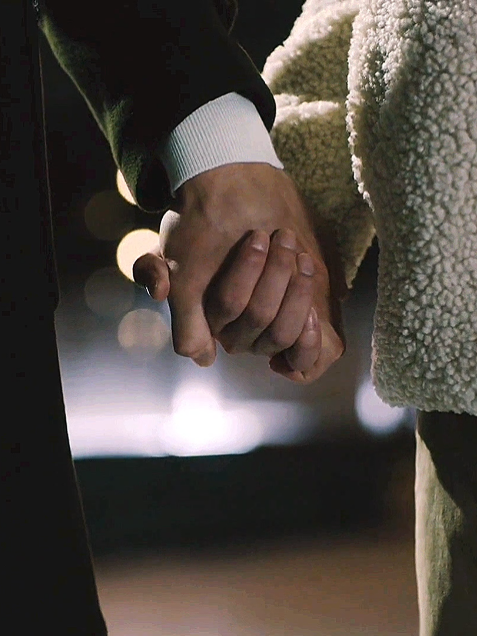 #KURODACHI: sometimes the purest form of intimacy is simply holding hands #cherrymagic #japanesebl #kurosawayuichi #adachikiyoshi 