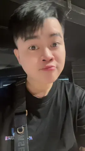 Kệ mình nhắm mắt yêu luôn#trending #tiktokgiaitri 