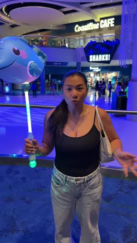 me 🤝 wicked 🤝 georgia aquarium 🙂‍↕️ @alishamarie #wicked #fyp #viral #besties #georgiaaquarium 