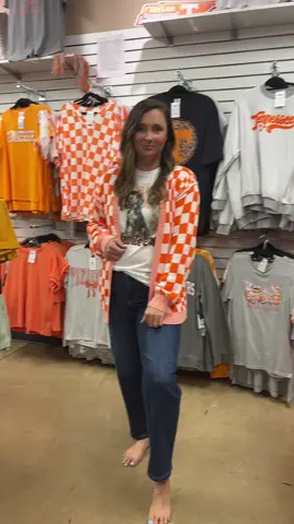 We love Dolly and UTK #vols #gbo #UTK #KNOXVILLE #orange 
