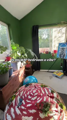 Vibing 🕸️🧿🌻🐾🌞🌈🔮🪞🍄🪴🤍 #biggirlhype 