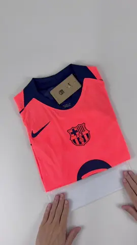 Barcelona's new third-visit away jersey in 25-26 season - such a football jersey is a perfect gift.#jersey #footballshirt #footballjersey #barcelona #lamineyamal 