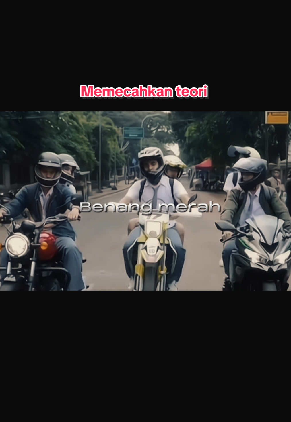 Oke, setelah episode malam ini aku mau kalian yang mogok nonton simak baik-baik clue dari aku 👇 Ternyata kematian mendadak mama papa Harry bukan kebetulan, itu bisa jadi tragedi besar yang nyambung ke misi masa lalu keluarganya. Orang tua Harry dulu pernah kerja sama dengan keluarga Cassarius, musuh besar yang dari dulu pengen rebut kekuasaan keluarga Arveric. Nah sekarang, Mohan sepupunya Zara/Rose resmi jadi pewaris utama Arveric, dan di situlah konflik warisan serta dendam lama mulai kebuka. Jangan lupa Raisa, pasangan  Mohan, dia punya koneksi dibidang hukum dan punya posisi strategis yang bisa ngehubungin hukum sama jaringan gelap cassarius. Di sisi lain Harry, hacker jenius, jadi kunci. Semua rahasia besar cassarius bisa kebongkar lewat dia, makanya dia target utama. Satu-satunya orang yang benar-benar dia percaya adalah Aqeela cuma dia yang bisa backup kalau nanti Harry kejebak. Dan inget, scene kuburan di opening episode awal itu bukan random, tapi foreshadowing tragedi orang tua mereka yang belum selesai. Intinya, semua karakter Fattah, Rose, Mohan, Raisa, Harry, sampai Aqeela sekarang lagi nerusin misi besar yang gagal diselesaikan oleh generasi sebelumnya. Clue dari penulis juga makin jelas: “Saat Kassarius melawan versi muda Arveric dan tim elitnya! Kesalahpahaman paling besar adalah peak setelah peak serangan mereka. #asmaragenz #agzhariini #Harqeel #fatzar #mora 