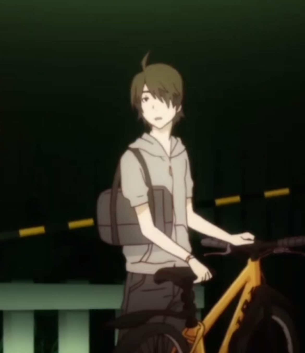 Araragi was getting pieced up like crazy yo 😭 #anime #monogatari #kanbaru #kanbarusuruga #araragi 