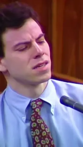 The Menendez brothers could soon walk free as their long-awaited parole hearings begin today. Over 400,000 people have signed a petition supporting their release. To read or sign, head to the link in bio. #MenendezBrothers #MenendezCase #CriminalJustice #Menendez