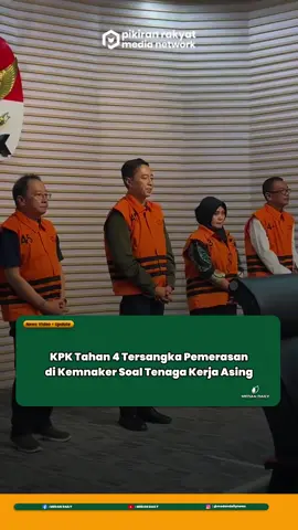 Komisi Pemberantasan Korupsi (KPK) resmi menahan empat tersangka kasus dugaan korupsi berupa pemerasan dalam pengurusan rencana penggunaan Tenaga Kerja Asing (TKA) di Kementerian Ketenagakerjaan (Kemnaker) periode 2019–2024. Penahanan dilakukan setelah keempatnya menjalani pemeriksaan penyidik pada Kamis (17/7/2025) di Gedung Merah Putih KPK, Jakarta. Menariknya, tak satu pun tersangka menutupi wajah dengan masker saat digiring menuju mobil tahanan. 👉 KPK belum merinci identitas tersangka maupun modus detail pemerasan, namun menegaskan kasus ini terkait penyalahgunaan kewenangan dalam pengurusan izin TKA. Sumber : @pikiranrakyat