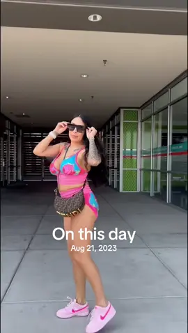 #onthisday #albuquerquenewmexico #nikebarbiedunks #ootdinspo  