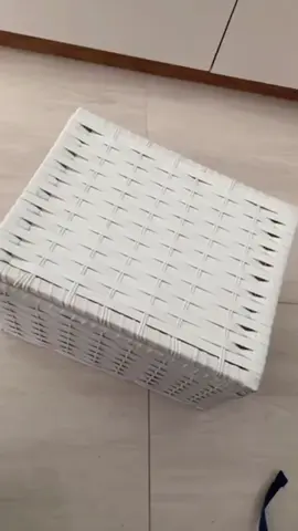 ✨ Organização com estilo! ✨ Diga adeus à bagunça e mantenha tudo no lugar com o Kit de Baús Organizadores Multiuso em Fibra Sintética (P/M/G). Práticos, resistentes e ainda dão aquele charme especial na decoração. 💖 👉 Garanta já o seu e transforme seu espaço! #OrganizaçãoComEstilo #DecoraçãoFuncional #CasaOrganizada #BaúsOrganizadores