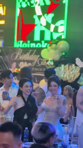 Mãi ❤️❤️❤️ idol@Mỹ nhân Ở đây nè 🙋🏻‍♀️❤️ @trunsea.1802 ####suonmuoiot171thoaingochautanphu #xuhuong2025🥰 #tanphu #gaixinhtiktok #suonmuoiot 