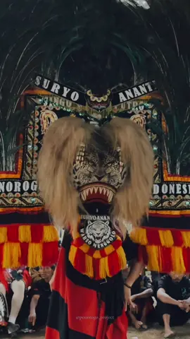 Jan galak tenan pasuryane 👹🔥 ~WARSO MENGGOLO~   #pembarongnusantara #dadakmerakponorogo #CapCut #fyp #ponorogohits        