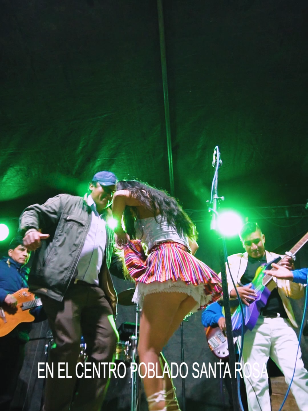 PICAFLOR ZEVALLOS#huayno_peruano #yaraviral #huaynoconrequinto_peruano_folklor🎤🎶❤