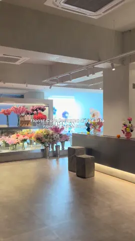 Cafe dengan konsep florist pertama di Jakarta 🩷 #fyp #fypage #fypシ゚ #cafejakarta #visitcafe 