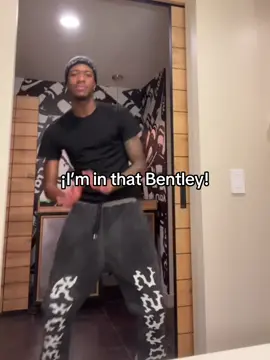 WHO IN THAT BENTLEY⁉️🗣️ @Cam @IzRosh #okxyvro #newmusic #izrosh #dancetok #viral 