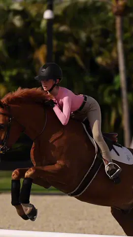 Pretty in pink 💞✨ @Ibach Media | Create & Connect #heyathletes #ROOTD #equestrian #hunterjumper #hunterjumper 