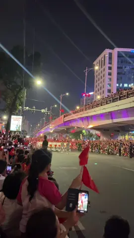 Cần tìm if mấy e  hò hét cùng mình ở chỗ ngã tư kim mã đối diện lotteria 😍😍😍