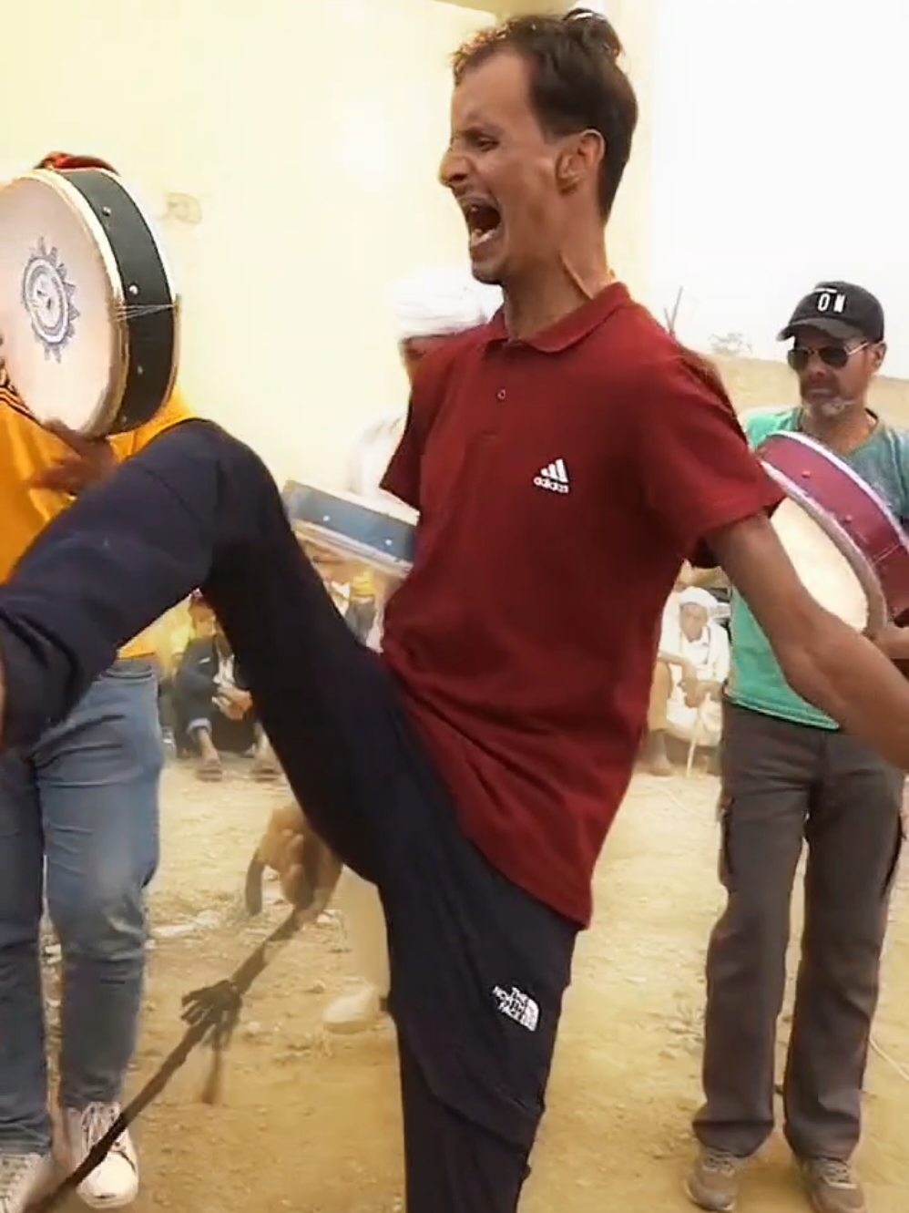 Alaoui algeria dance sando 🔥🔥🔥 top music trand #alaouialgeria #foryoupage #tranding #tiktokdance #dance 