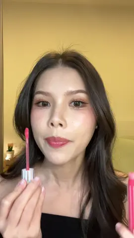 เหมือนดื่มน้ำวันละ 25 แก้ว @maccosmeticsthailand #macthailand #maclipglass #ลิปกลอส #TikTokBeauty 
