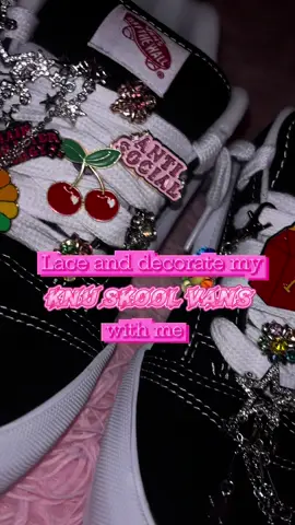 Lacing and decorating my Knu Skool Vans😍😍 #fyp #shoes #tutorial #vans #viral 
