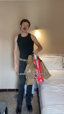 J’ai débarqué à Barcelone avec 20€ et un rêve … #madonna #inspiration #mode #barcelone #storytime 