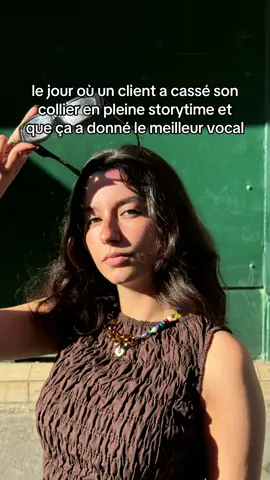 it’s giving « Oh Zut… oh non mon collier… »