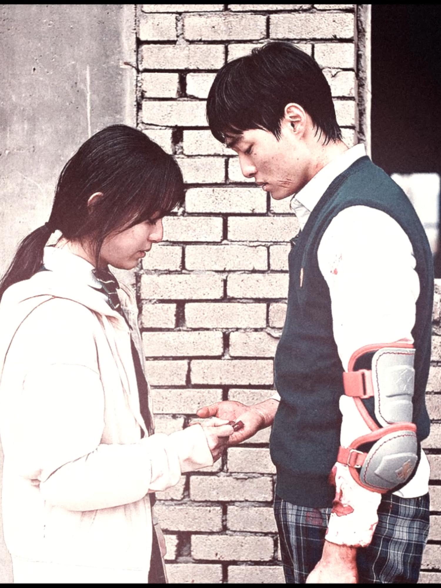 #CHEONGSAN + #ONJO ✧˖*°࿐ he didn't hold onto it for very long || #allofusaredead #fyp #viral #kdrama #aouad #shipedit #edit #kdramaedit #velocity #cheongsanandonjo #parkjihu#yoonchanyoung