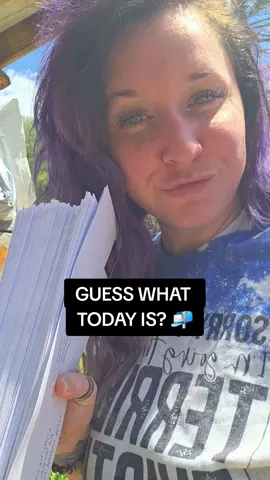 📬 It’s MAIL DAY, baby! 💌 Every envelope I send out gets me closer to the life I want. Why not you too? 👀 #onlinebusiness #sidehustle #workfromhome #LetterWritingHustle #sahmlife 