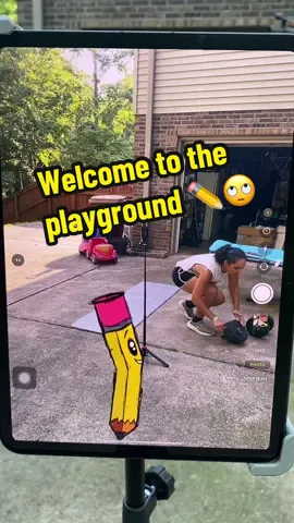 Welcome to the playground ✏️💪🏽 Sketch is always getting into something 🙄 #sketch #playground #sketchstudios #animation