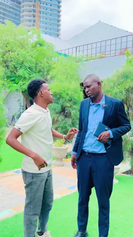 Mr hal dhiba jiro 😂#burhaanib #@XARIIF MAGAALO - DAARIQ #foryoupage #fouryou #virał #viralvideos 