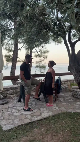 Τι έγινε Σωτήρη σε πειραξανε ;;  @Roula Amanatidi  @Gewrgia #eisaitotairimou #tiktok #fyp 